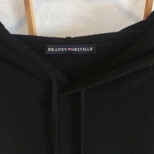 Brandy Melville hooded sweater black